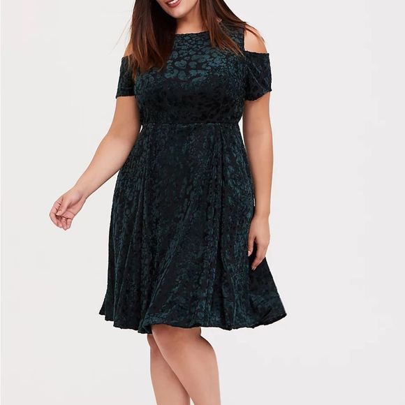 torrid Dresses & Skirts - Torrid Green Velvet Burnout Cold Shoulder Skater Dress 3